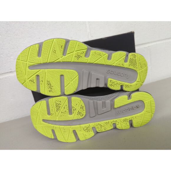 Saucony size 4.5 m wnd shld 3.0 grey red SK267278 sneakers shoes - Picture 5 of 7